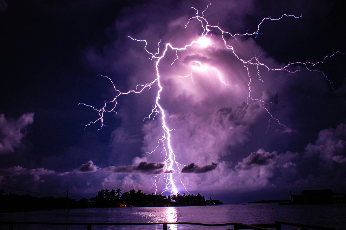 Lightning Photography in Venezuela's Lake Maracaibo: Catatumbo Lightning