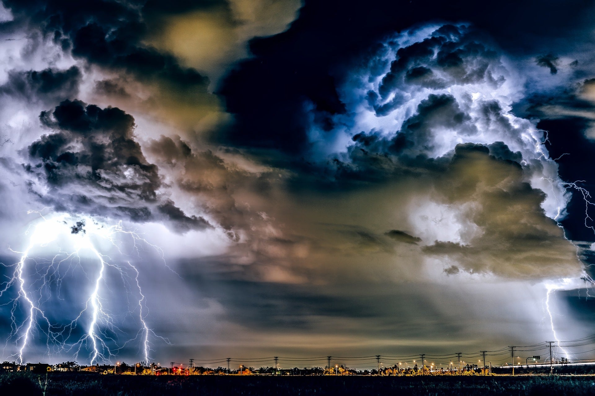 What Is Stormlapse Photography?